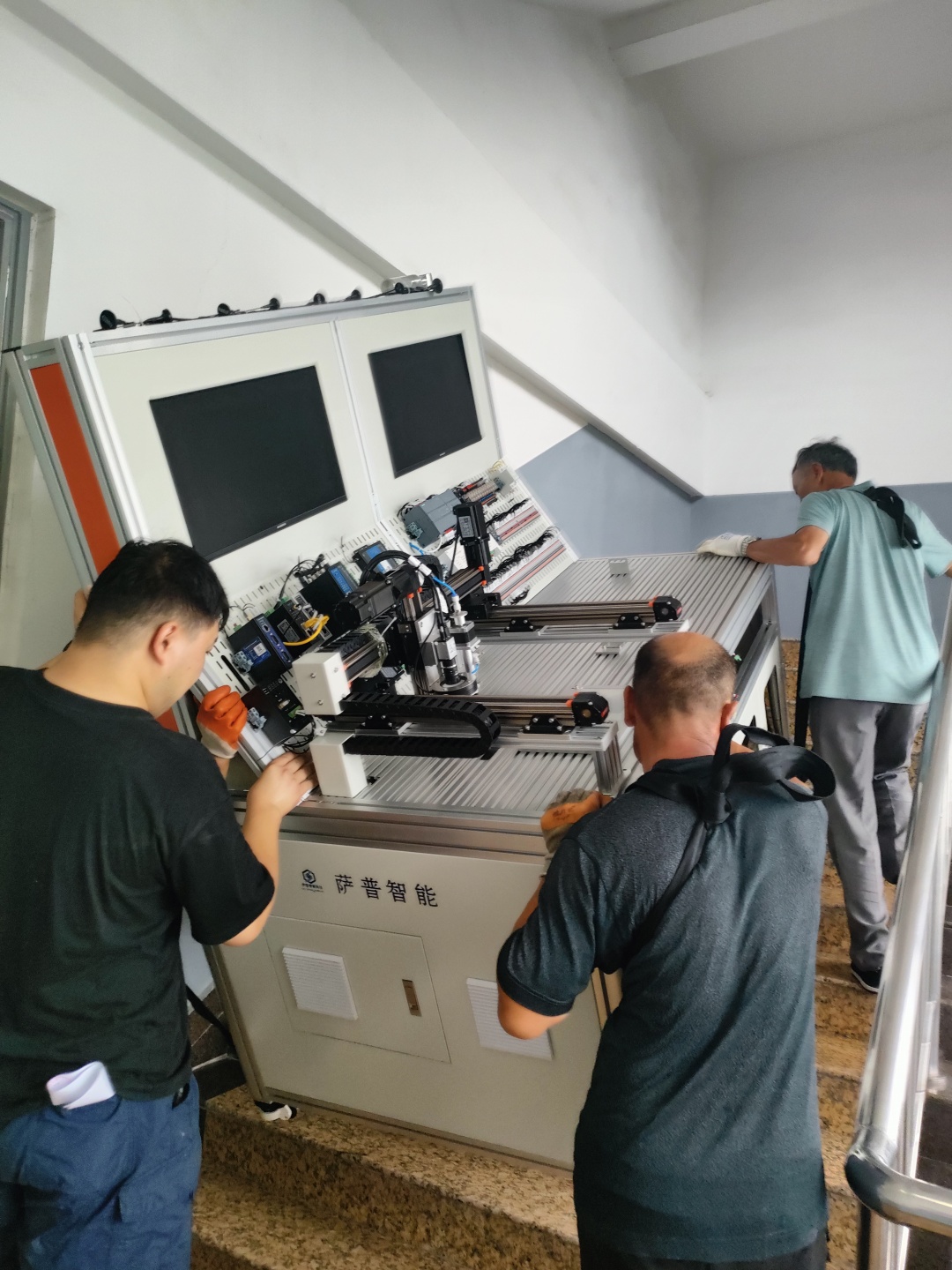 企业搬迁-重型设备搬运